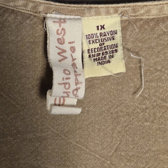 Studio West Embroidered Boho Cottagecore Chic Empire Waist Tunic, 1X - Picture 5 of 5